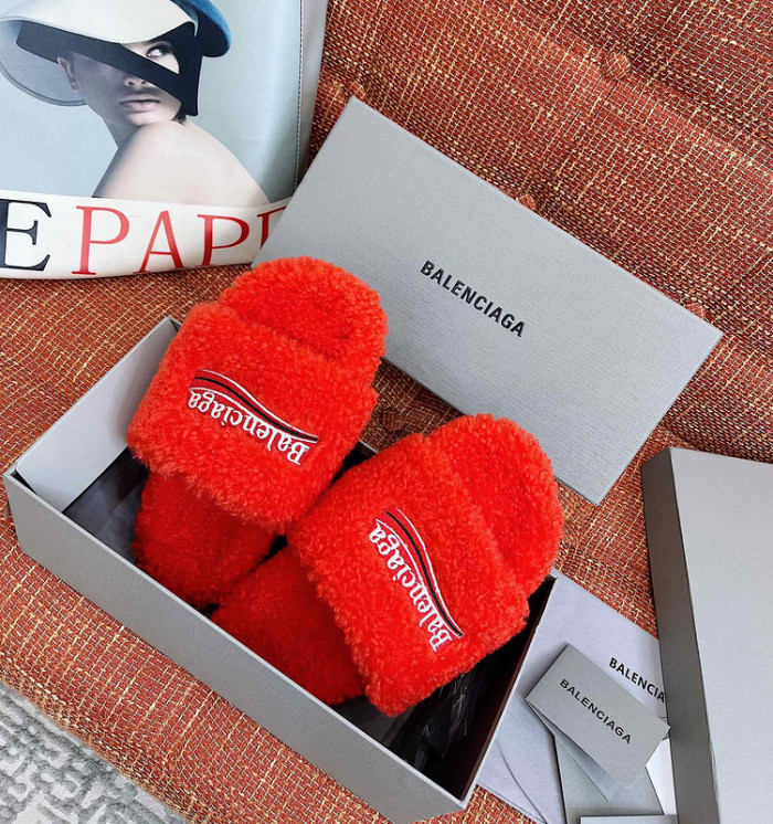 Ba1en*iaga FURRY SLIDE SANDAL