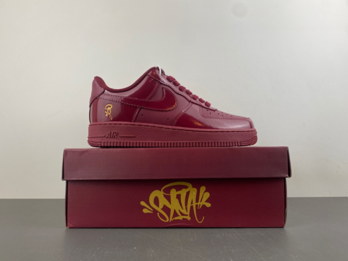 NIKE AIR FORCE 1 LOW SYNA CENTRAL CEE DARK BEETROOT IO9970-638