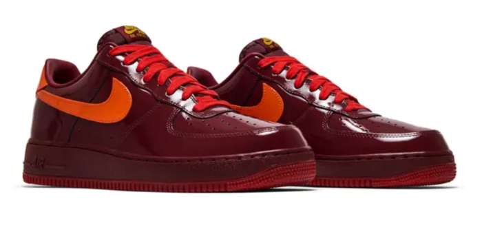 NIKE AIR FORCE 1 LOW PATENT LEATHER DARK TEAM RED SAFETY ORANGE IO4489-601
