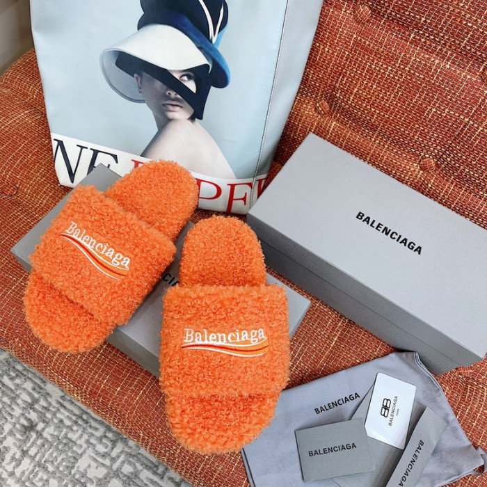 Ba1en*iaga FURRY SLIDE SANDAL