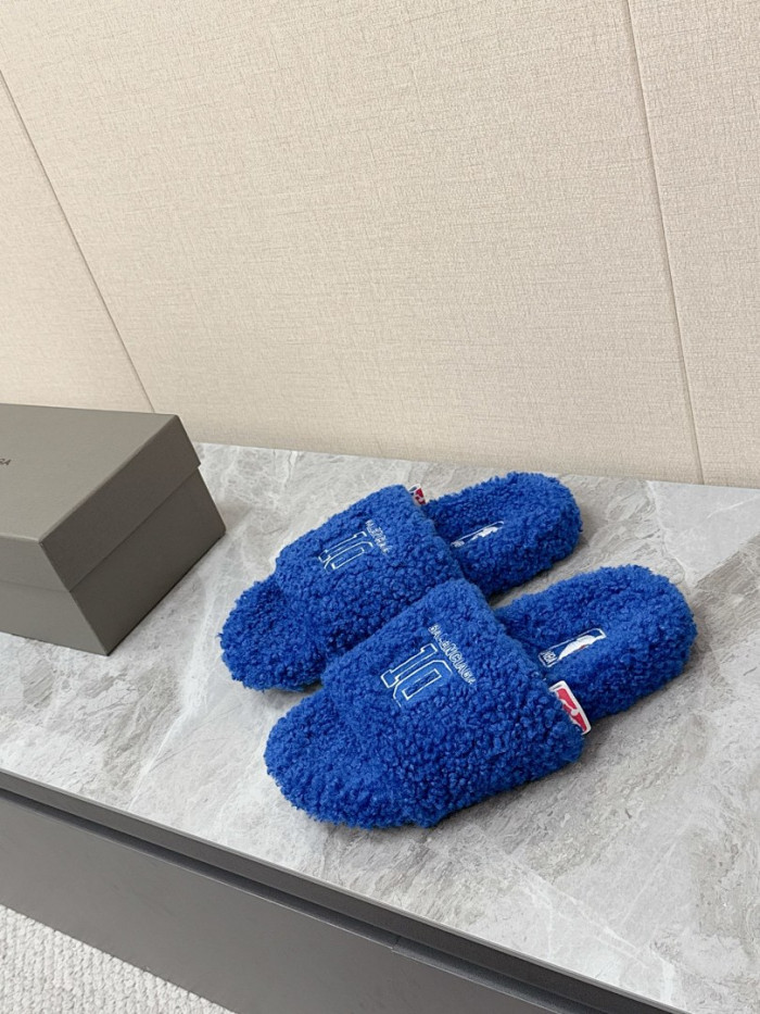 Ba1en*iaga FURRY SLIDE SANDAL