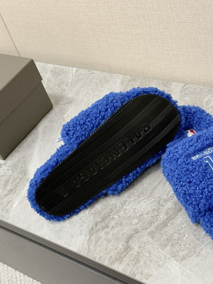 Ba1en*iaga FURRY SLIDE SANDAL