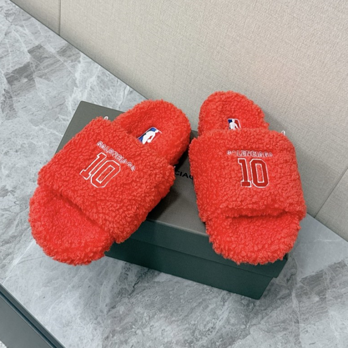 Ba1en*iaga FURRY SLIDE SANDAL