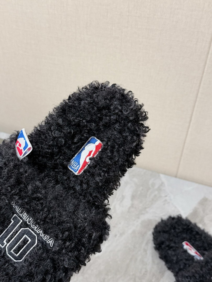 Ba1en*iaga FURRY SLIDE SANDAL