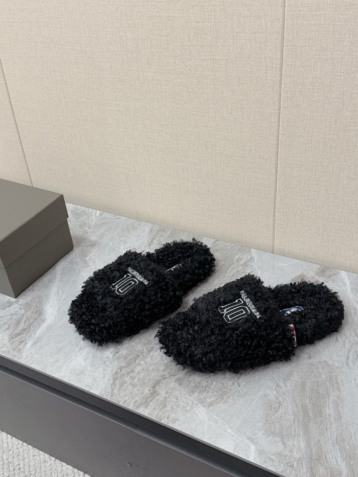 Ba1en*iaga FURRY SLIDE SANDAL