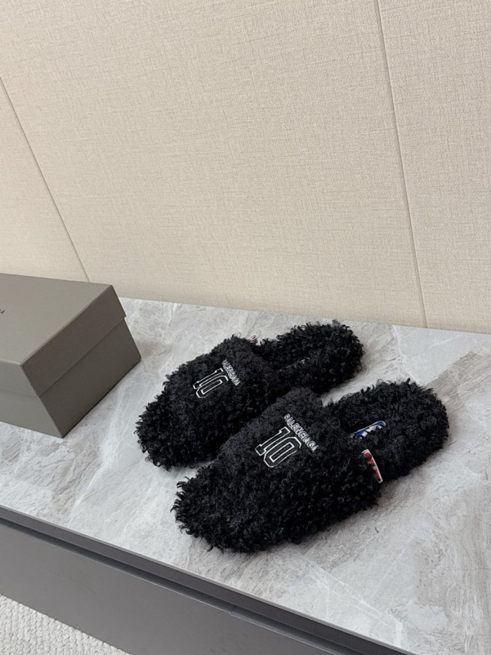 Ba1en*iaga FURRY SLIDE SANDAL