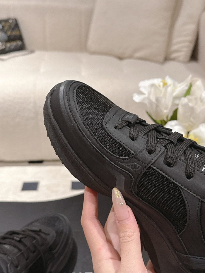 Ch**el sneaker