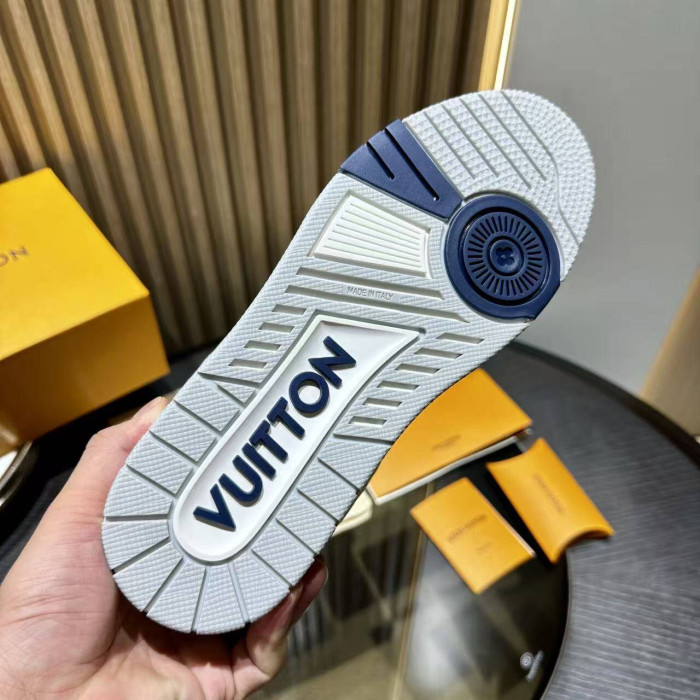 L0vis Vvtt0n LV trainer