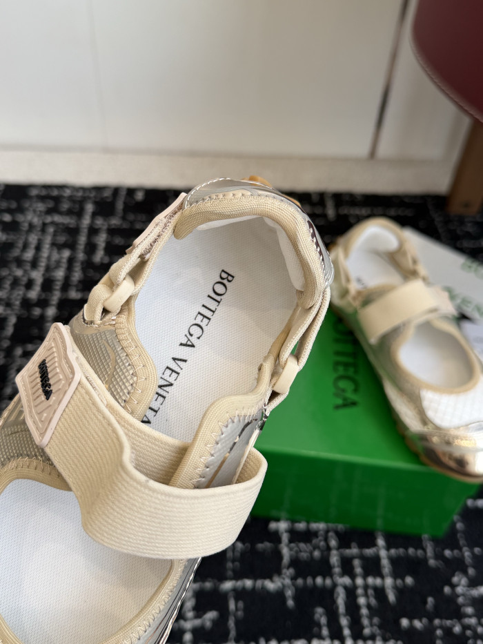 B0tt*ga Ven*ta Orbit Flash Mary- Jane Sneakers