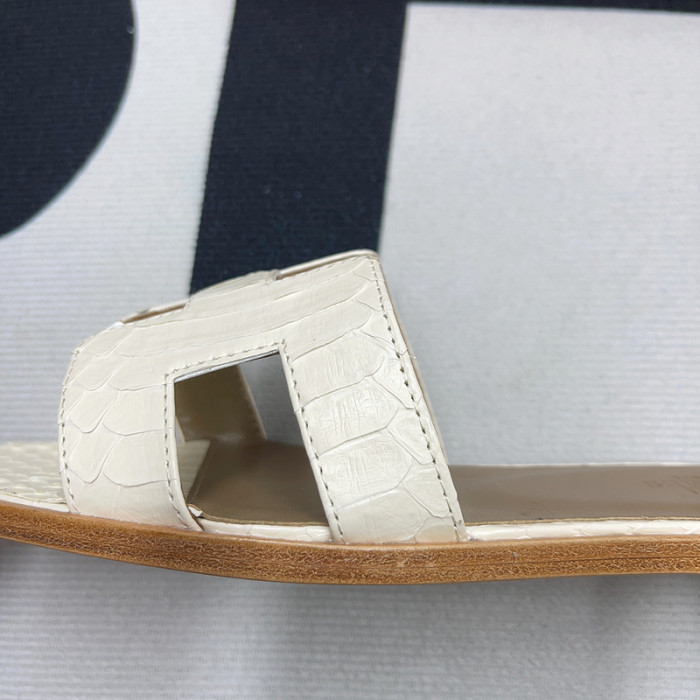 H**me5 SLIDES
