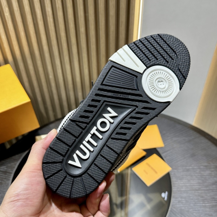 l0vis Vvtt0n skate trainer