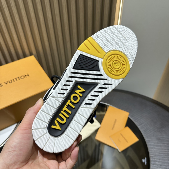 l0vis Vvtt0n skate trainer