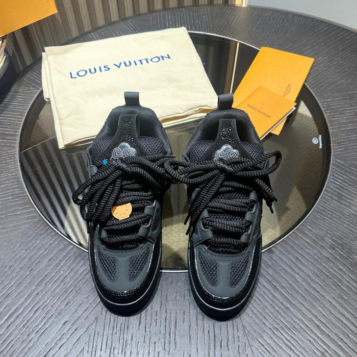 l0vis Vvtt0n skate trainer