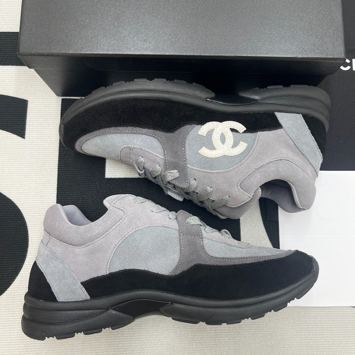 Ch**el sneaker