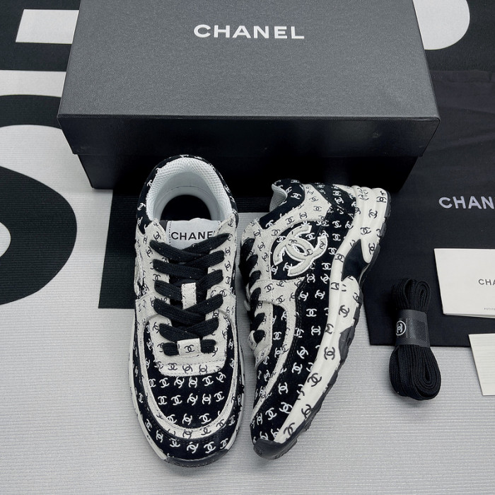 Ch**el sneaker