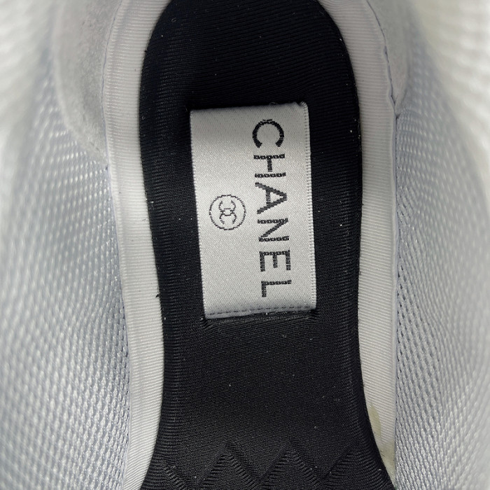 Ch**el sneaker