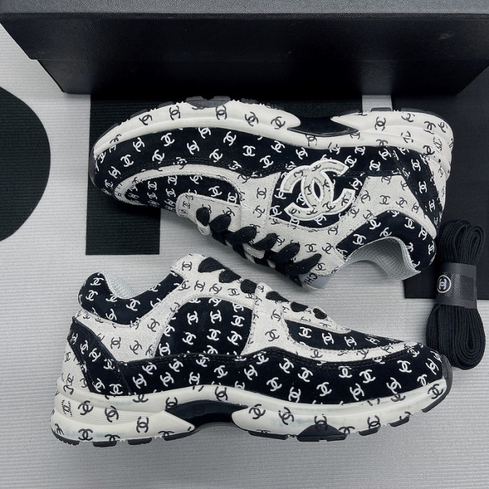 Ch**el sneaker