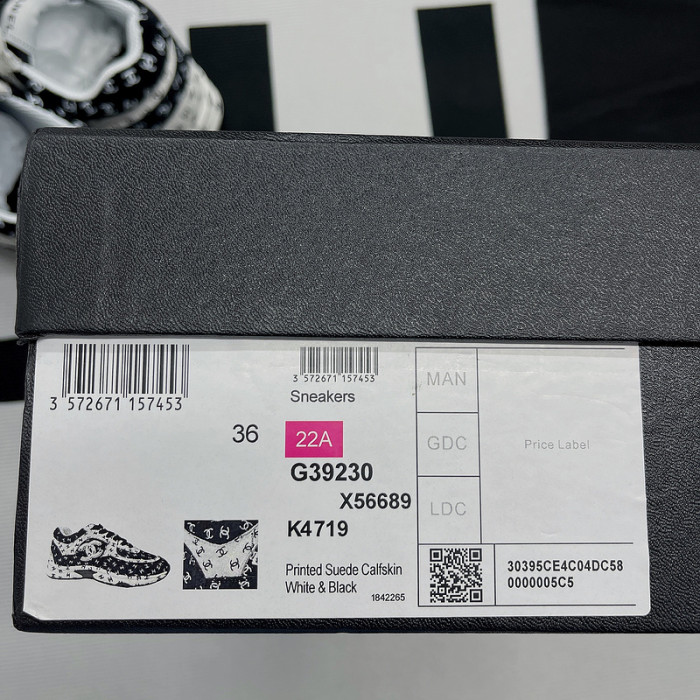 Ch**el sneaker