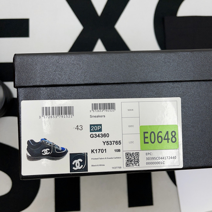 Ch**el sneaker