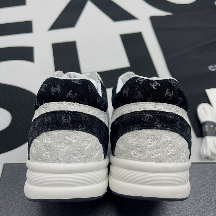 Ch**el sneaker
