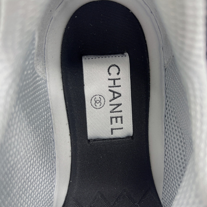 Ch**el sneaker