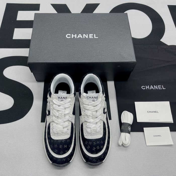Ch**el sneaker