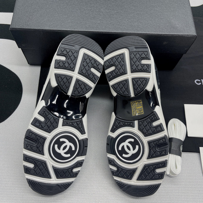 Ch**el sneaker