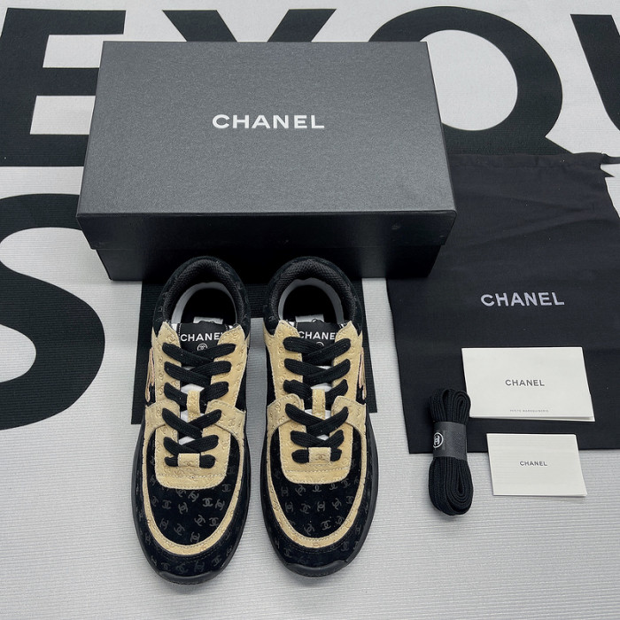 Ch**el sneaker