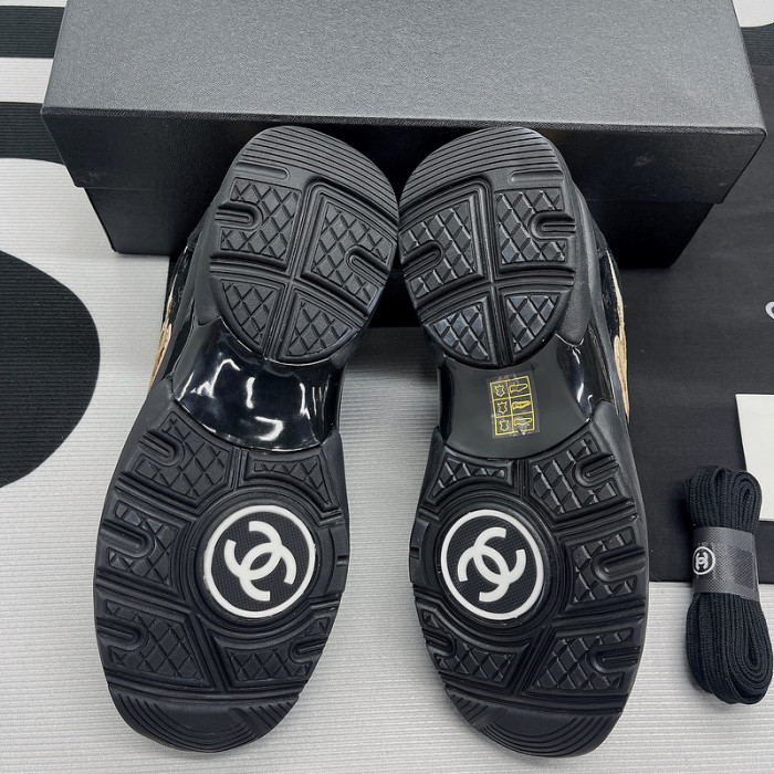 Ch**el sneaker