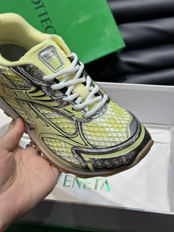 b0tt*ga Ven*ta orbit sneaker